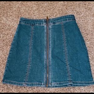 Forever 21 zip up skirt!